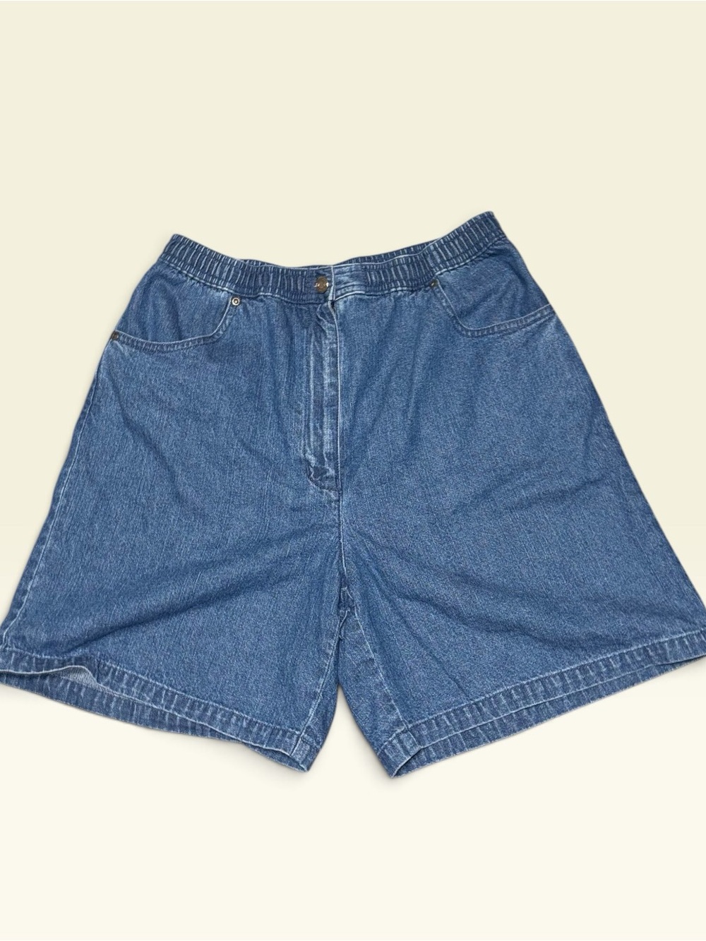 Vibtage 90s denim shorts